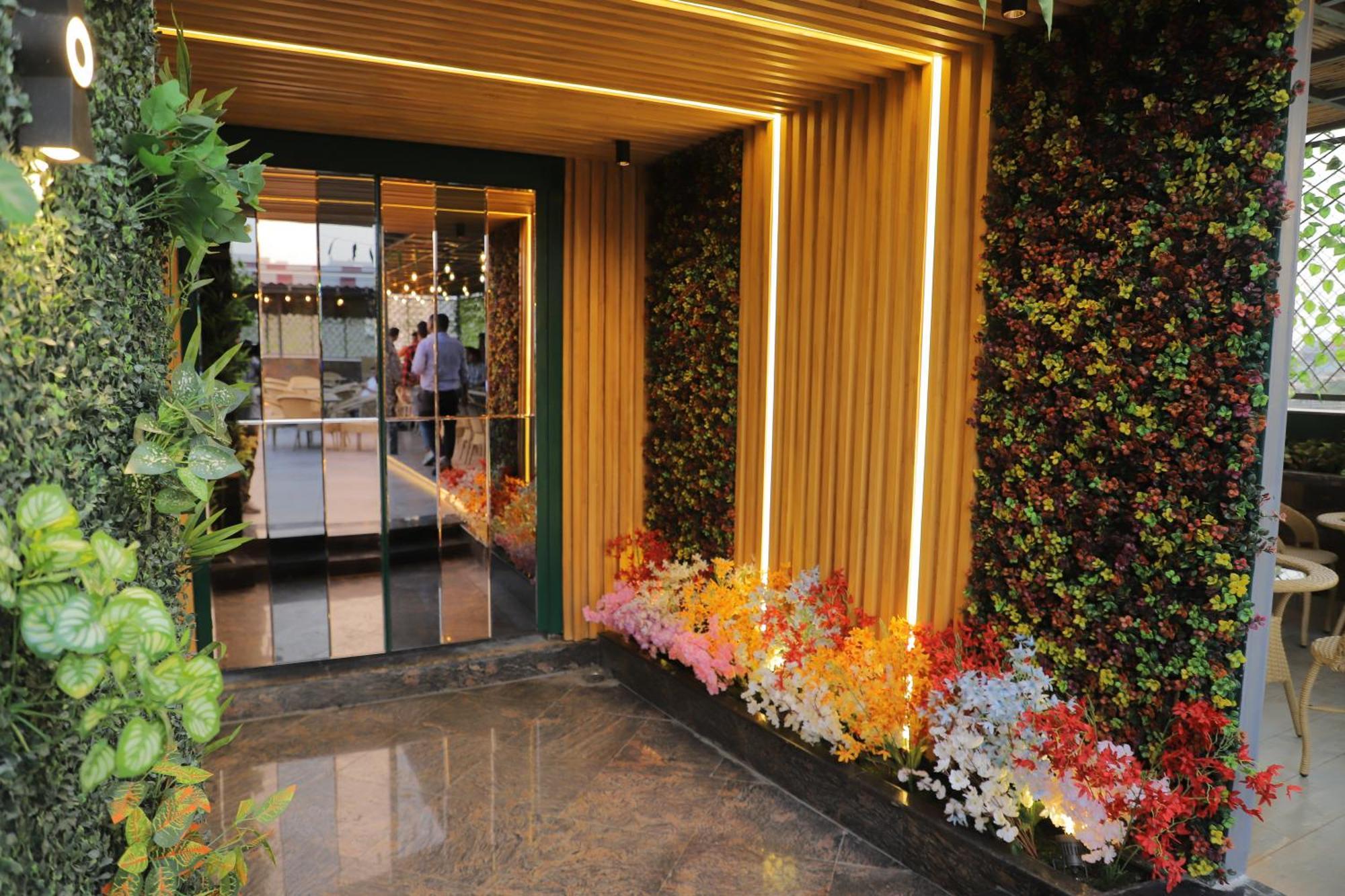 Hotel Haris Mg Road Gurugram Gurgaon Exterior foto