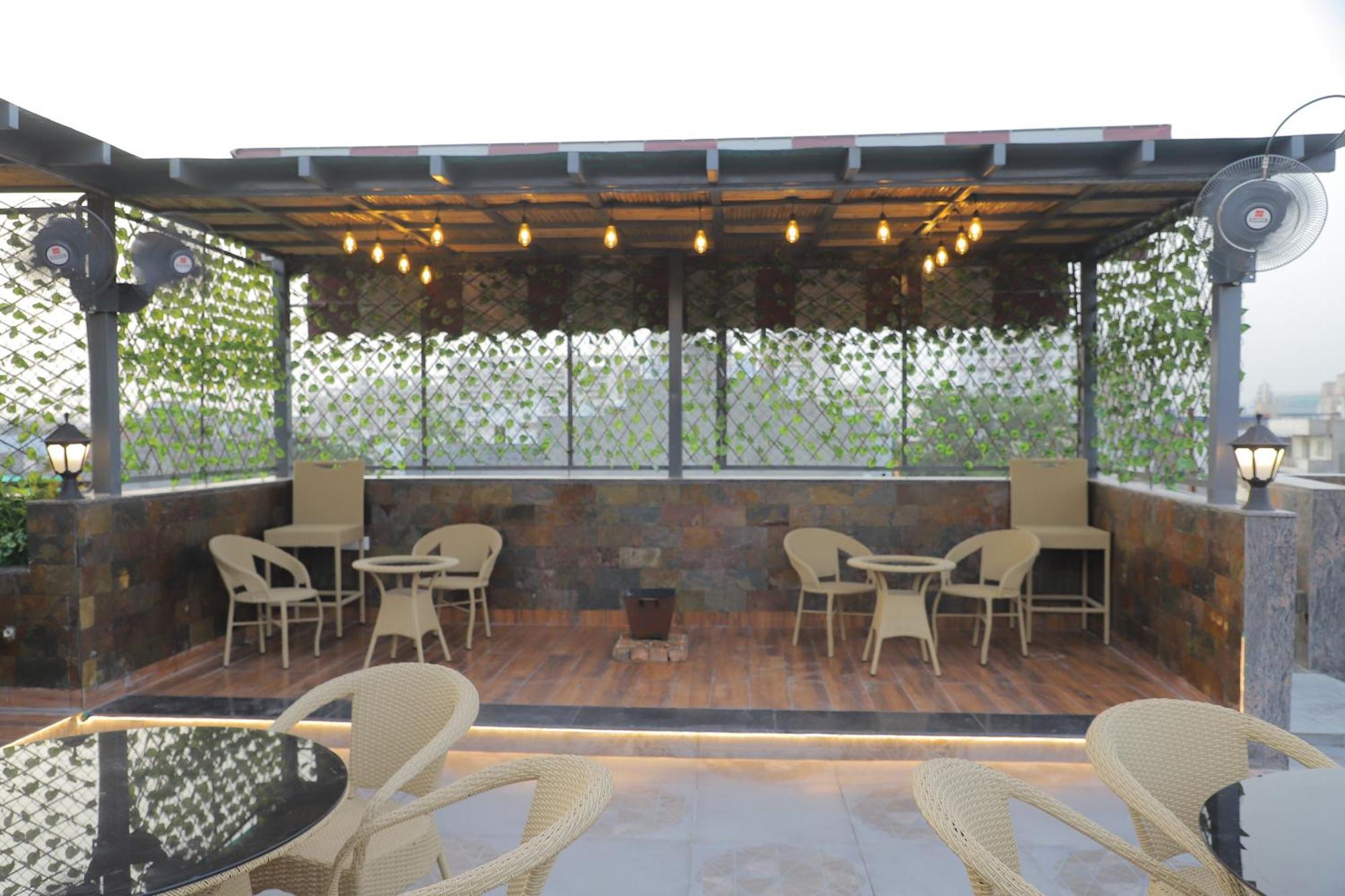 Hotel Haris Mg Road Gurugram Gurgaon Exterior foto
