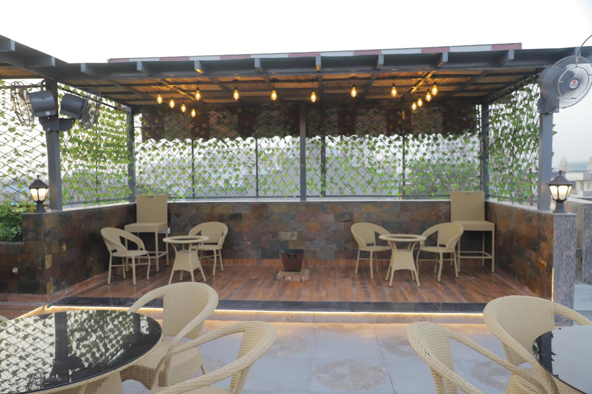 Hotel Haris Mg Road Gurugram Gurgaon Exterior foto