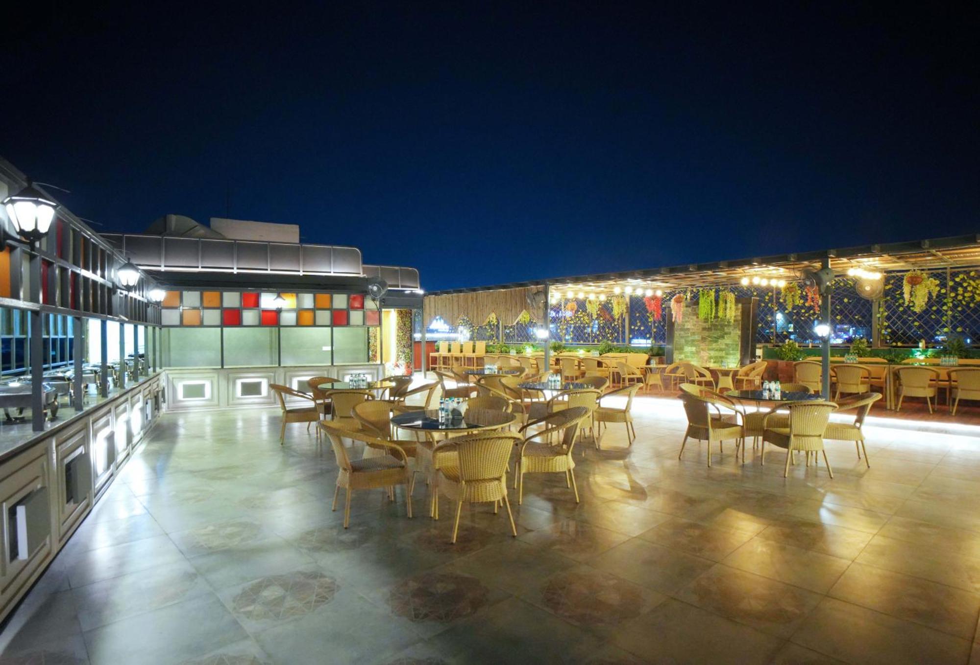 Hotel Haris Mg Road Gurugram Gurgaon Exterior foto