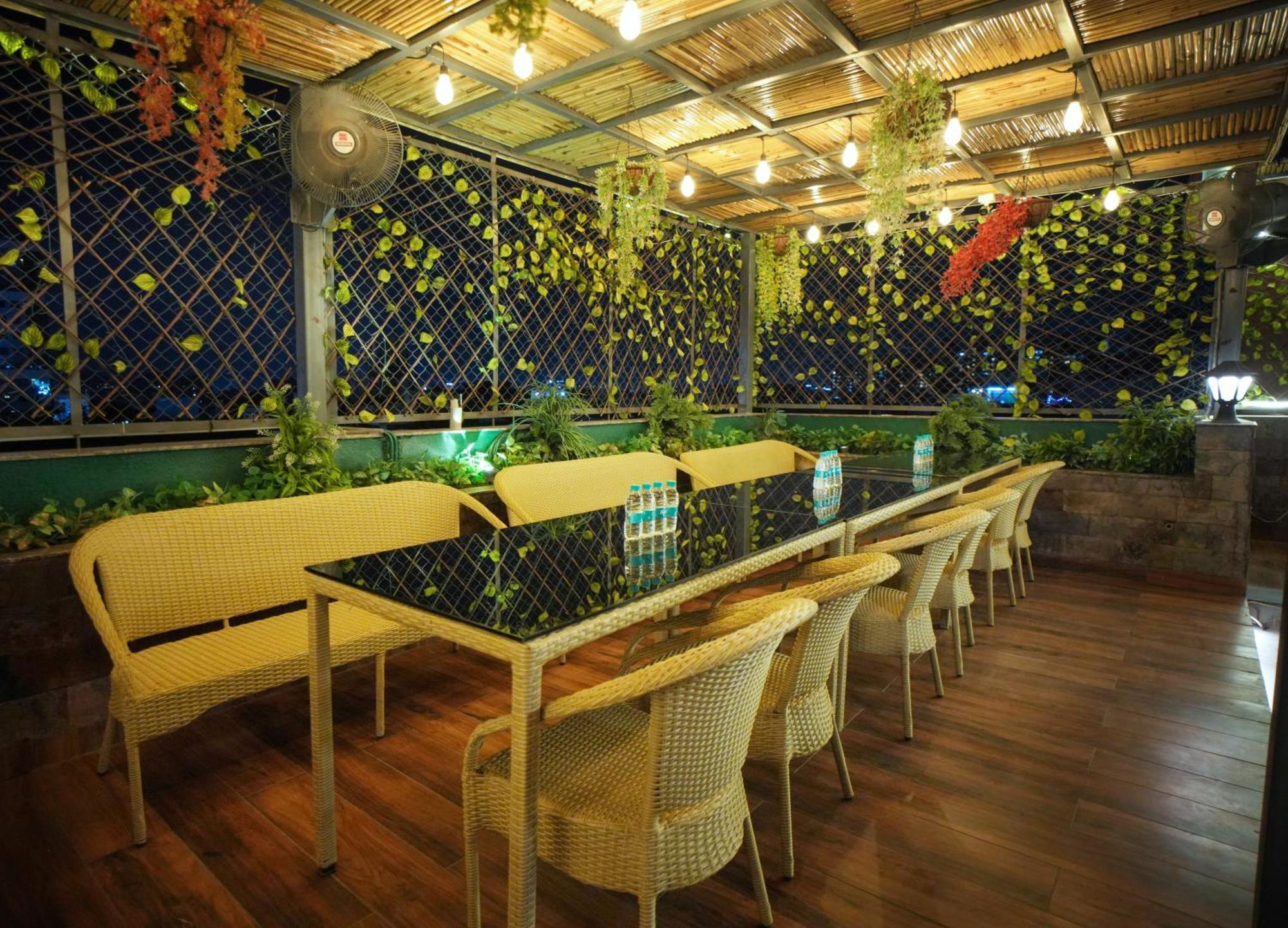 Hotel Haris Mg Road Gurugram Gurgaon Exterior foto